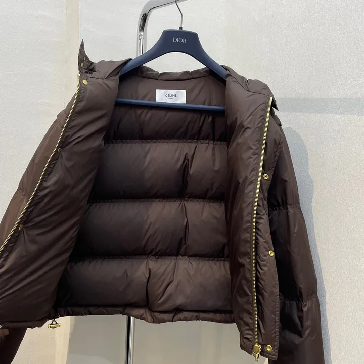 CELINE トリオンフ ダウン