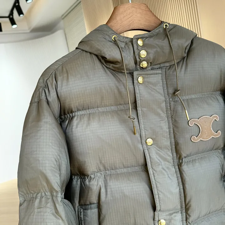 CELINE 軽量ナイロン ダウンジャケット