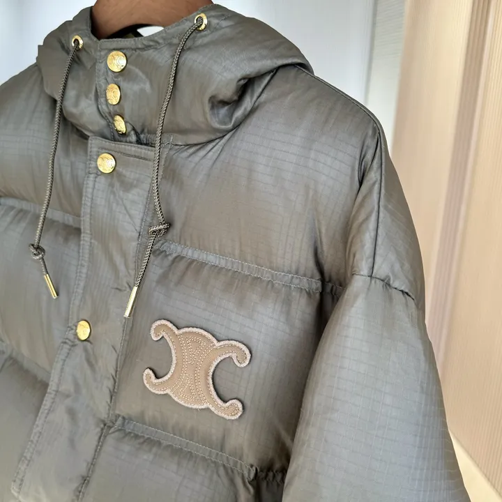 セリーヌ リオンフト ダウンコート