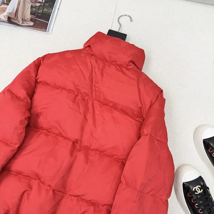 シャネル ナイロン ダウンジャケット