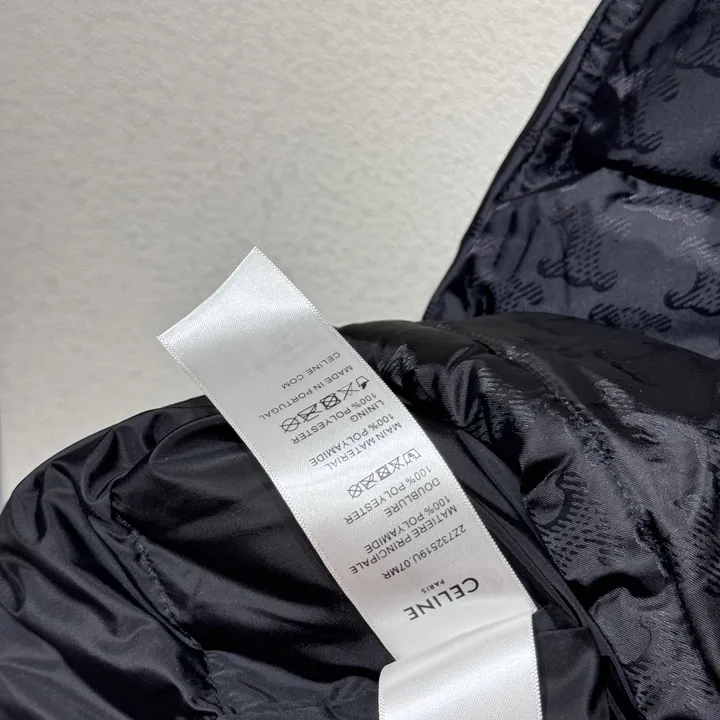 セリーヌ 総柄 ダウンジャケット