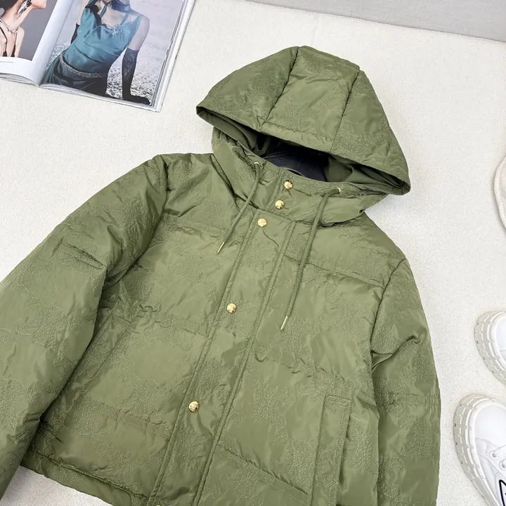 セリーヌ ジャカード ダウンジャケット