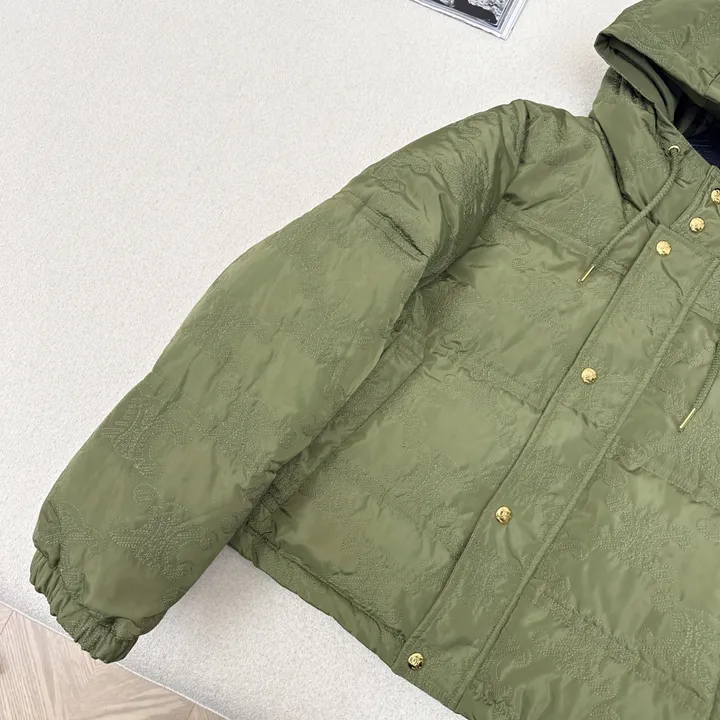 CELINE ナイロン ダウン