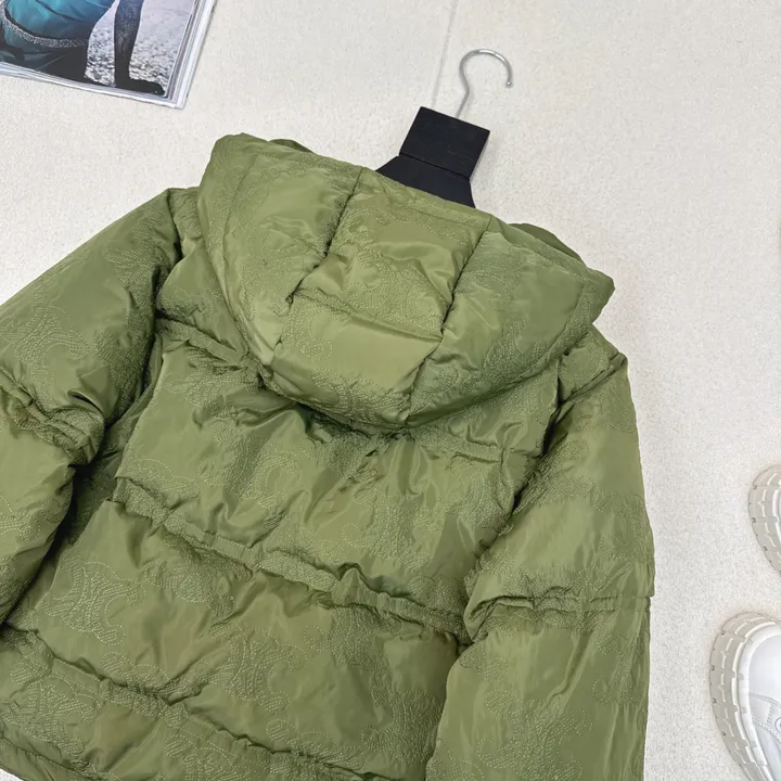 CELINE ナイロン ダウン