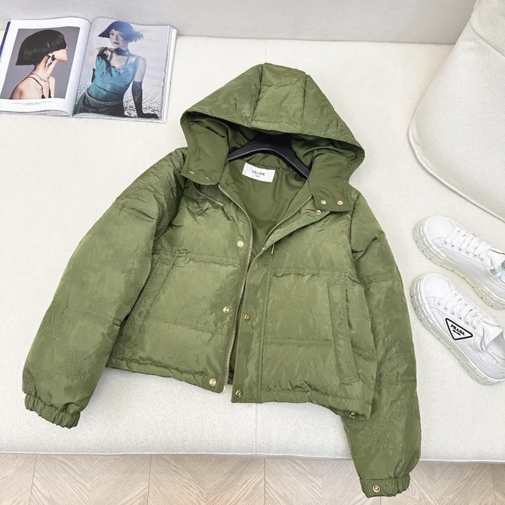 CELINE ナイロン ダウン