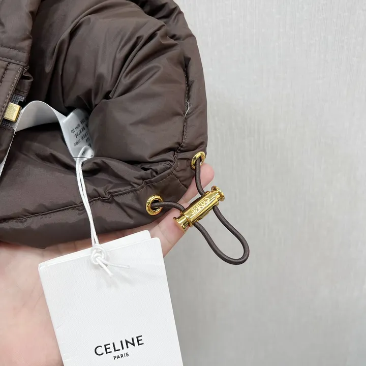 CELINE トリオンフ ダウンベスト
