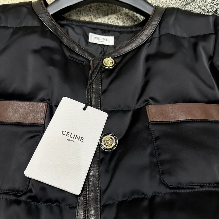 セリーヌ ノーカラー ダウン