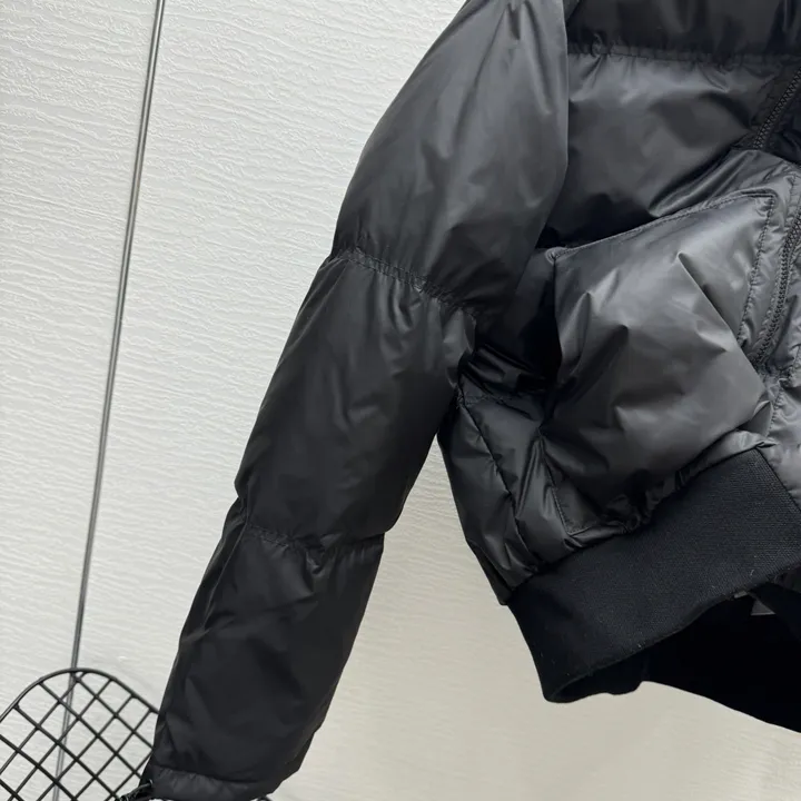 CELINE レディース ダウンジャケット