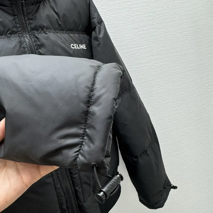 セリーヌブラック ショートダウン