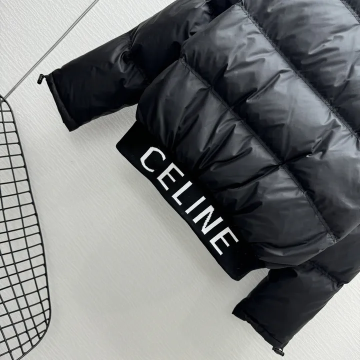 セリーヌブラック ショートダウン