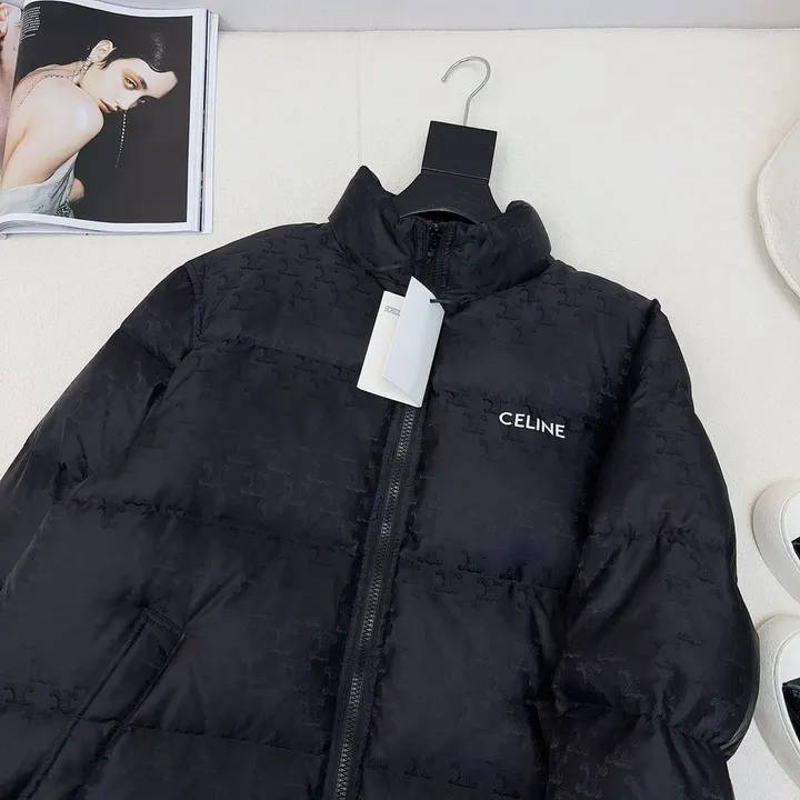 セリーヌ ナイロン ダウンジャケット