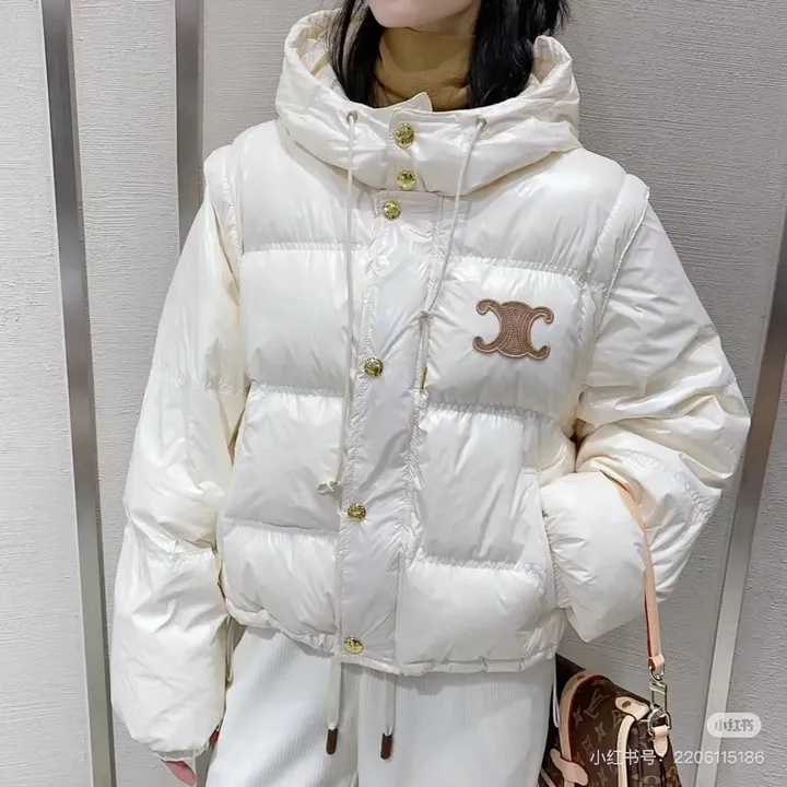 セリーヌ ダウンコート 暖かい 軽量