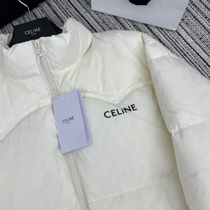 セリーヌ ホワイト ダウンコートレディース