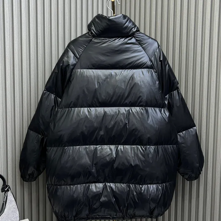 セリーヌ ミドル丈 ダウンジャケット