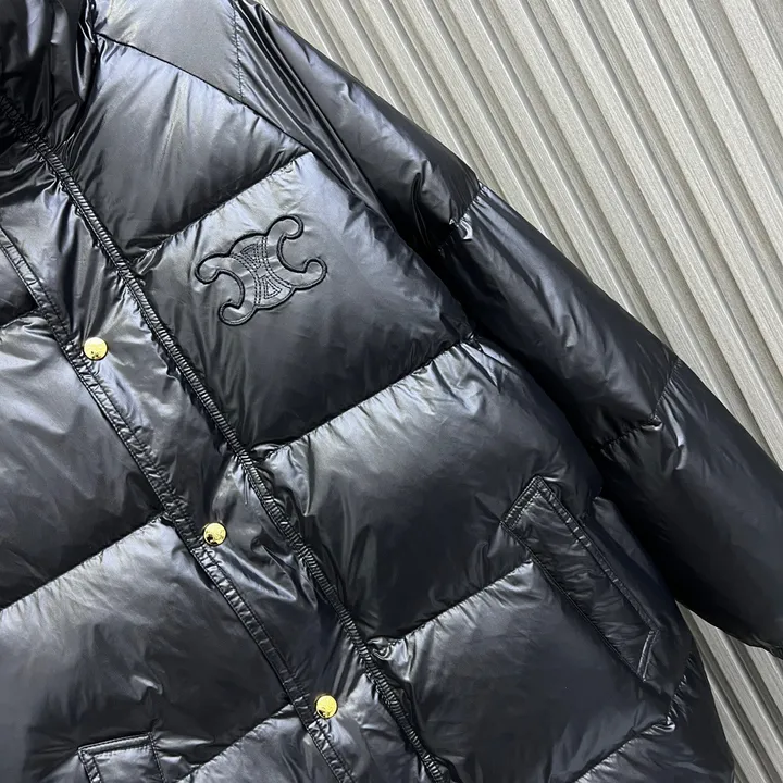 セリーヌ 暖かい ダウンコート