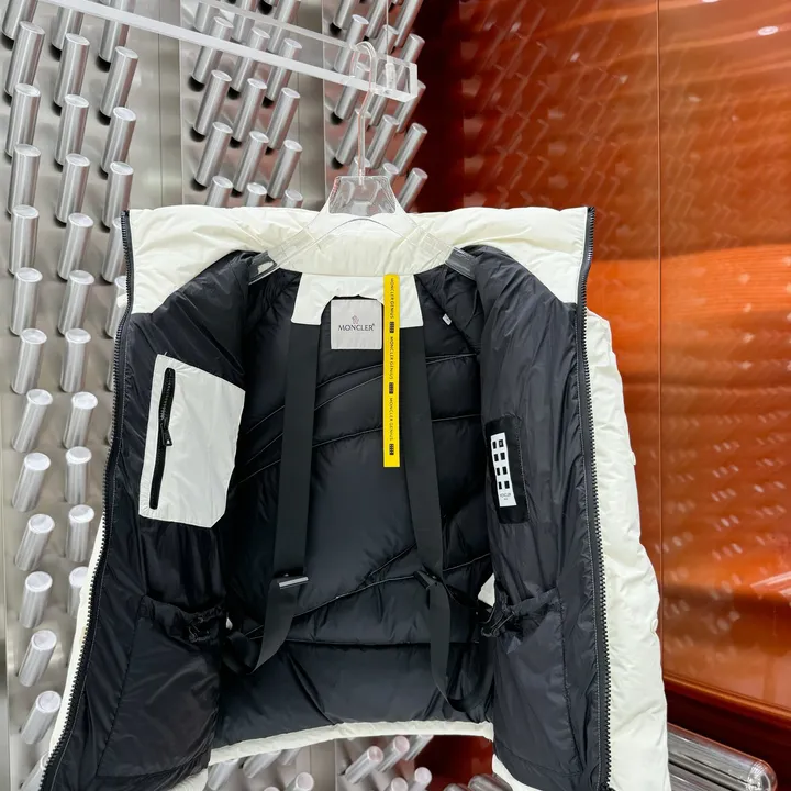 モンクレール ショート 男性ダウン