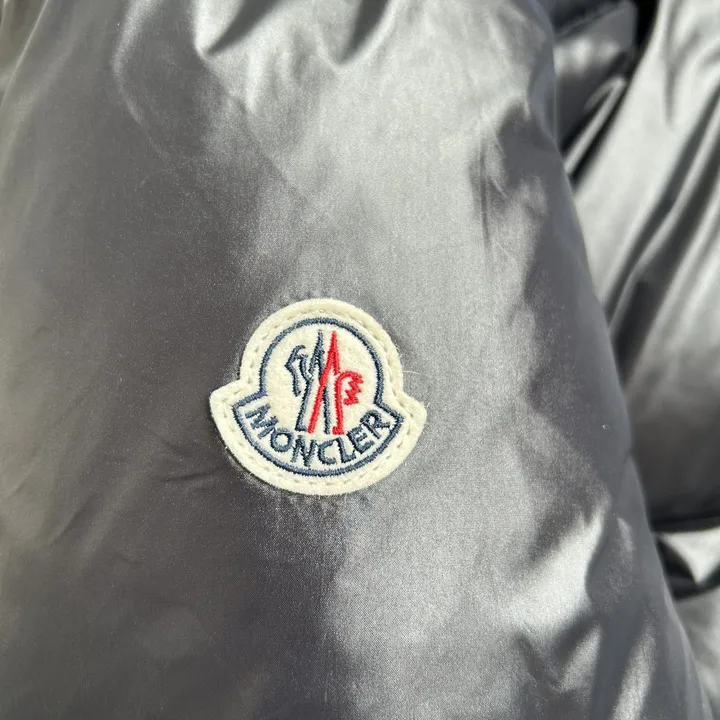 MONCLER ダウンコートParana