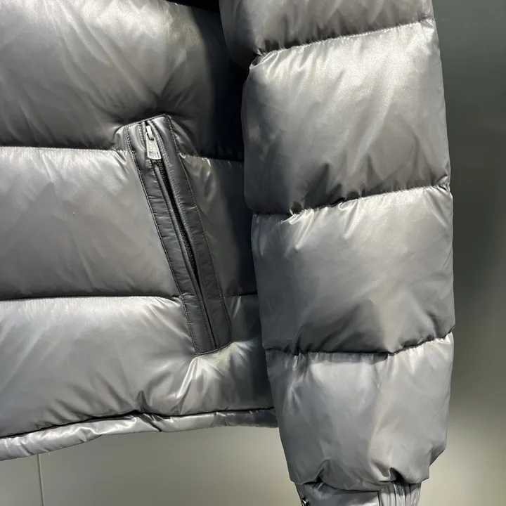 モンクレール マヤ メンズサイズ