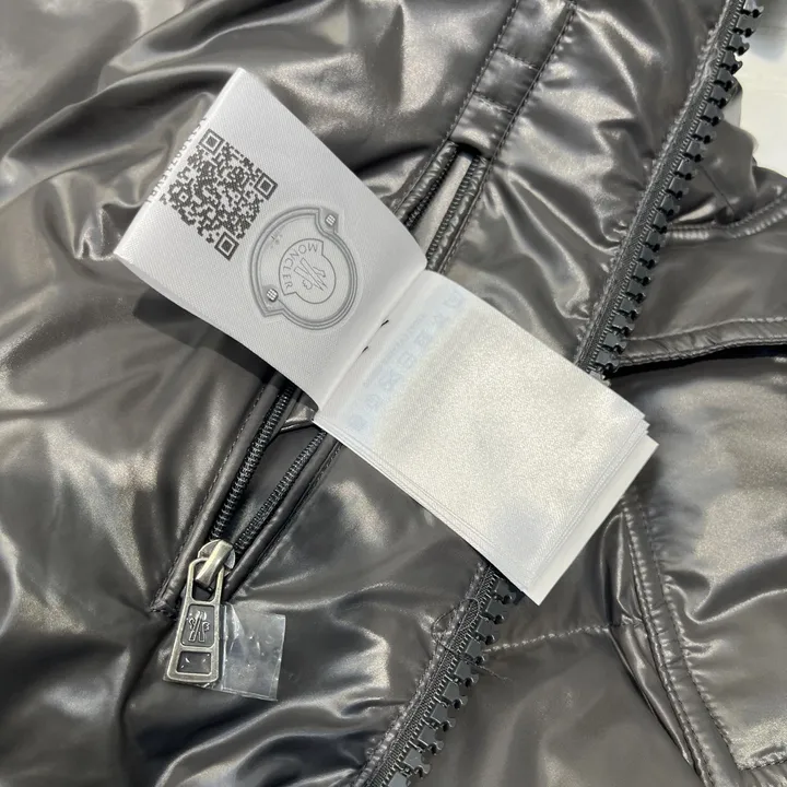 MONCLER マヤ フード付き ダウンジャケット