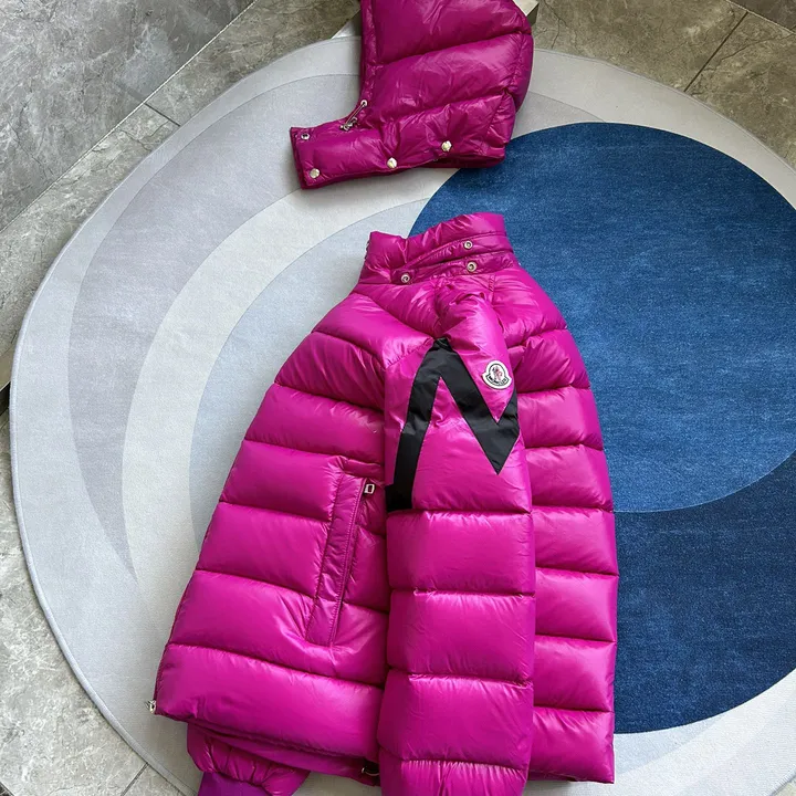 MONCLER 赤紫 ダウンジャケット