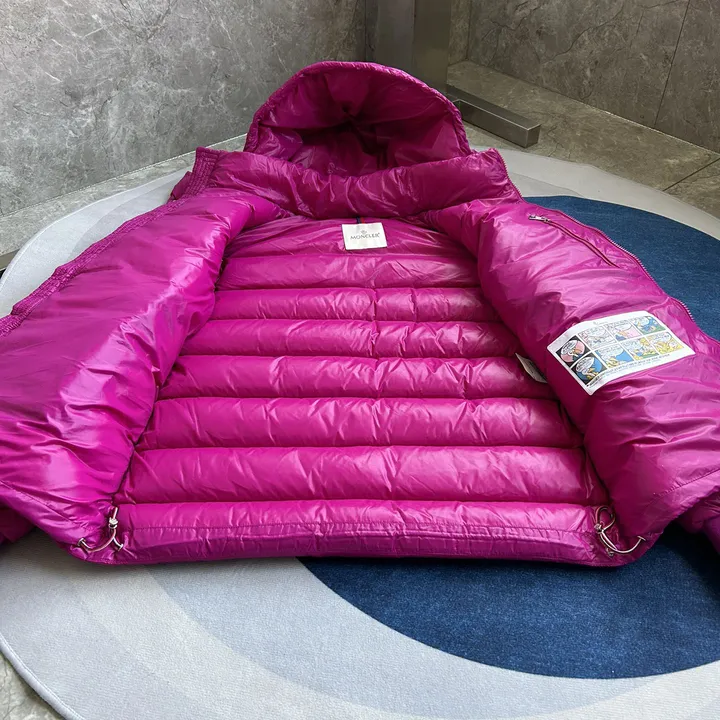 モンクレール ロゴ ダウンジャケット