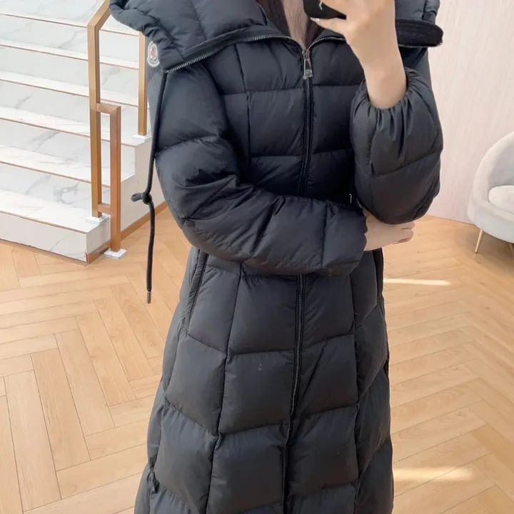 MONCLERフード付き ロングダウンコート