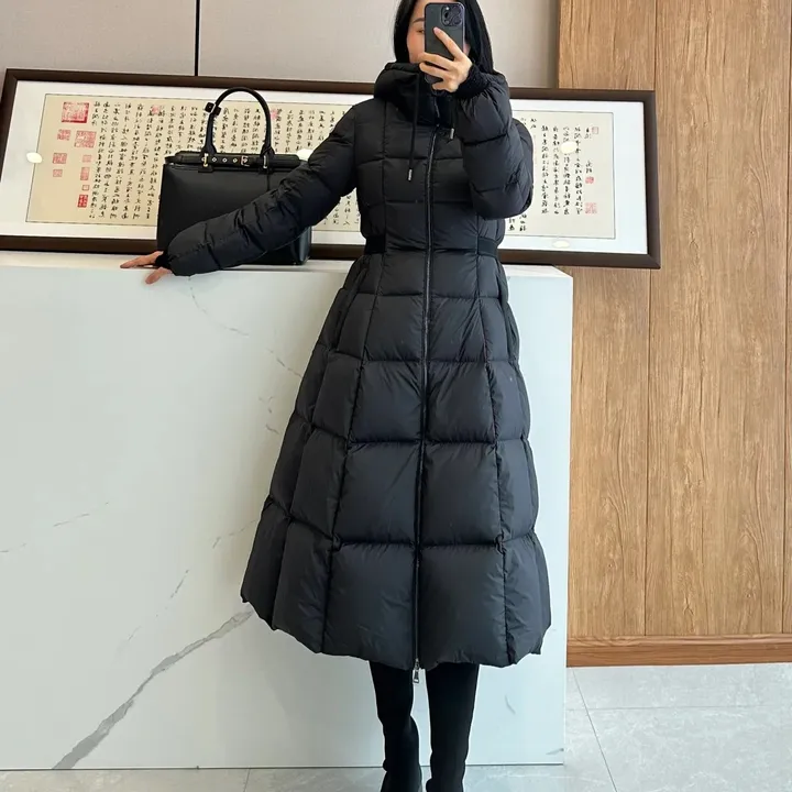 モンクレール 超ロングダウンコート 撥水 軽量