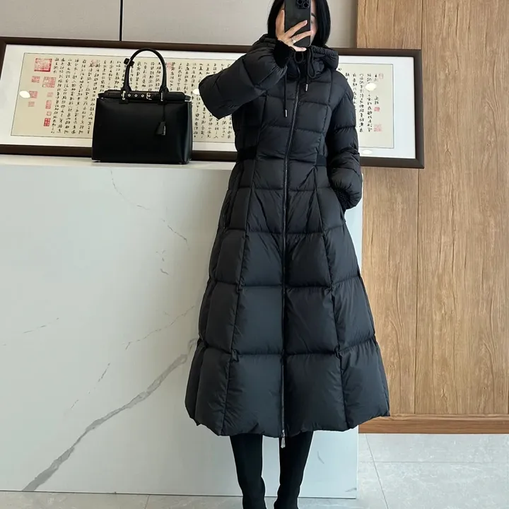 モンクレール 超ロングダウンコート 撥水 軽量