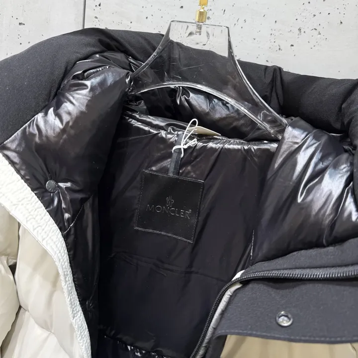 モンクレー マダイラ ダウンコート