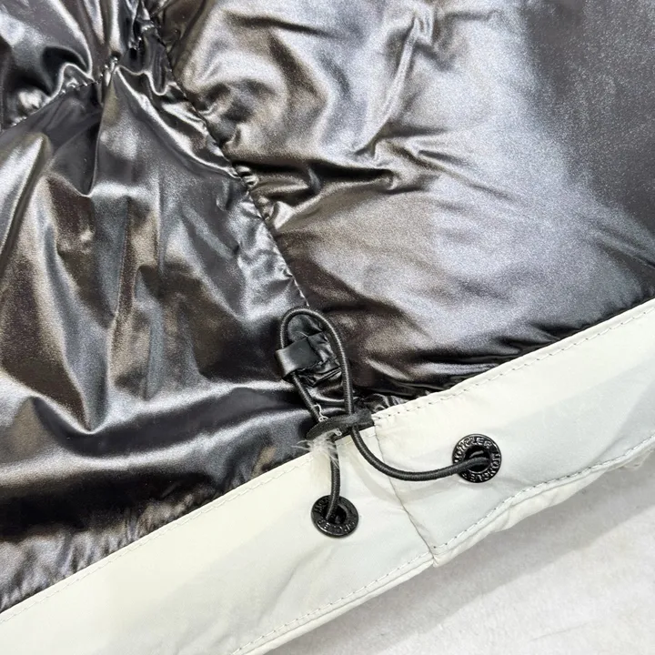 モンクレー マダイラ ダウンコート