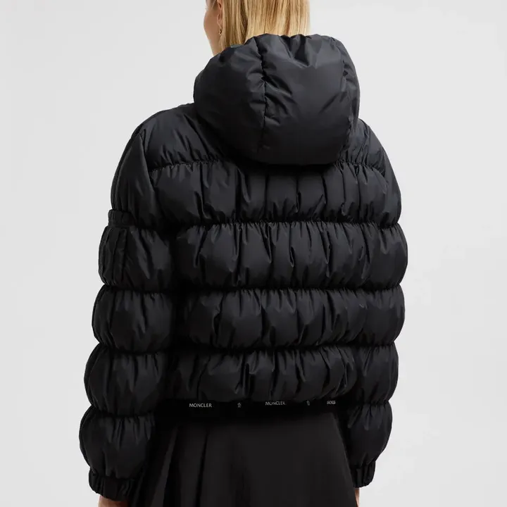 MONCLER レディース ピンク ダウンジャケット