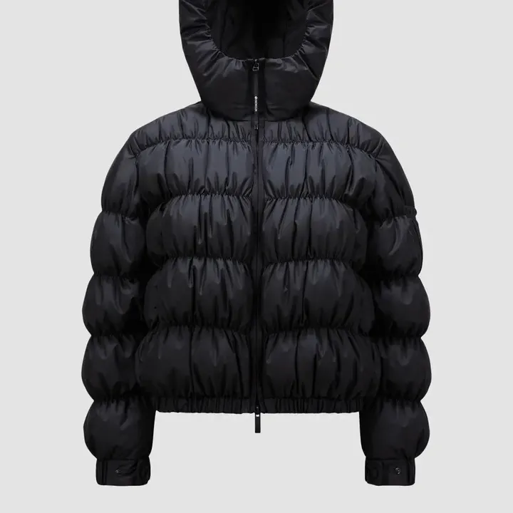 モンクレール ダウンジャケット 女性 コレクション