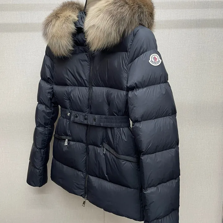MONCLER ファー付き ショートダウン