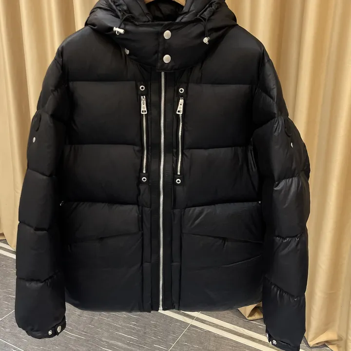 モンクレール メンズダウンジャケットブラック