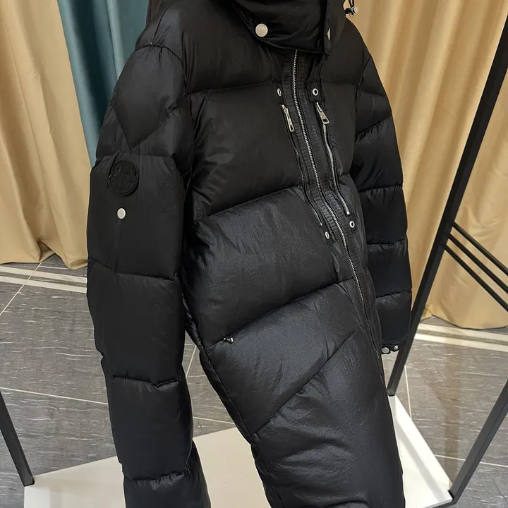 モンクレール 大きいサイズ ダウンジャケット