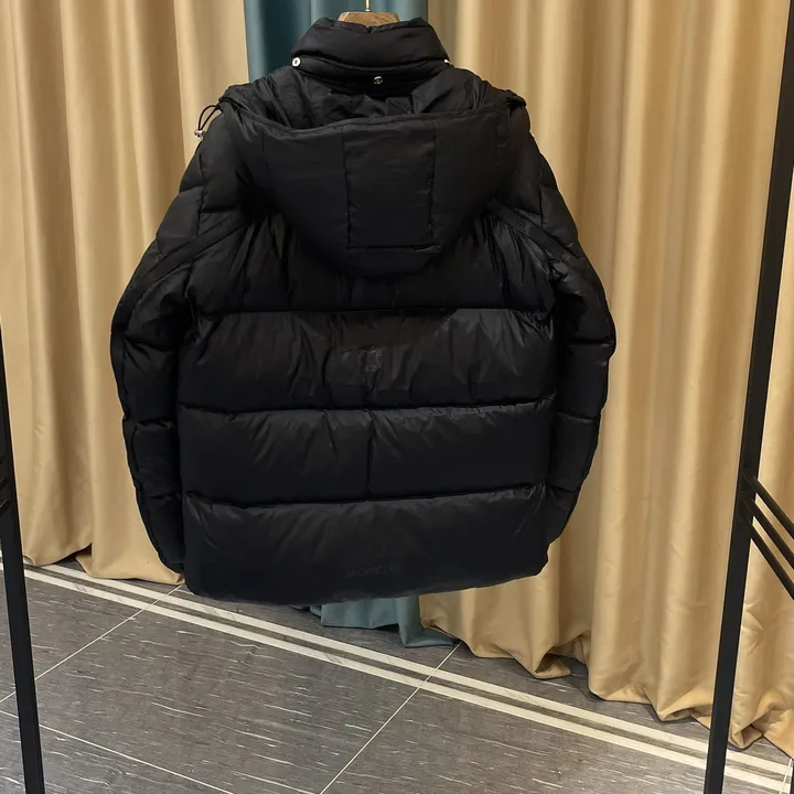 モンクレール ダウンジャケットフード着脱
