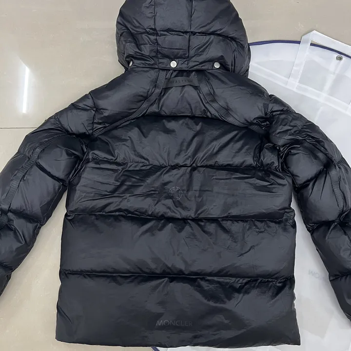 モンクレール ダウンパーカー おしゃれ