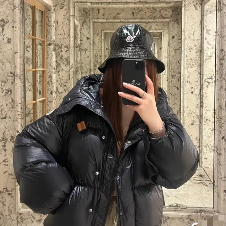 MONCLER 大きいサイズ レディースダウン