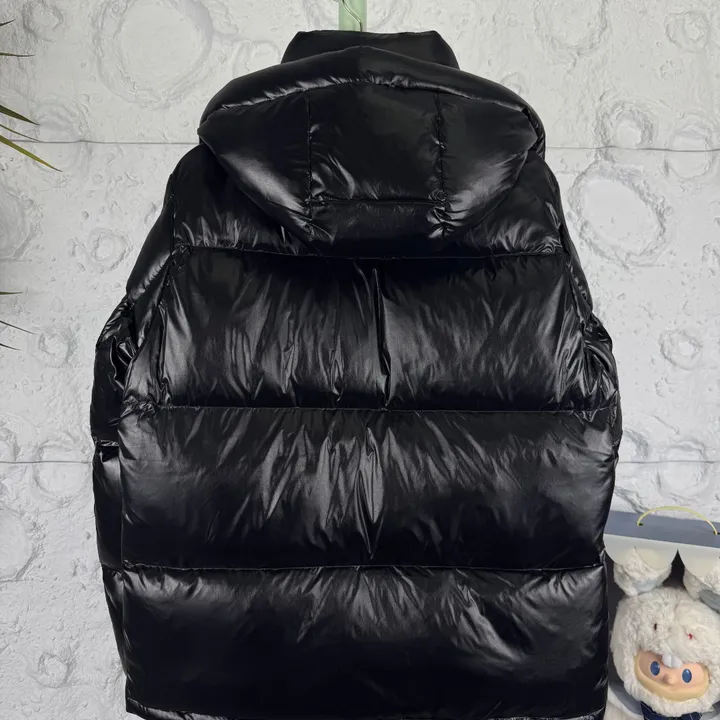 メンズ向け MONCLER ショートダウン