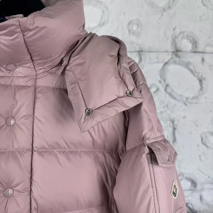 モンクレール マヤ フード付きダウンジャケット