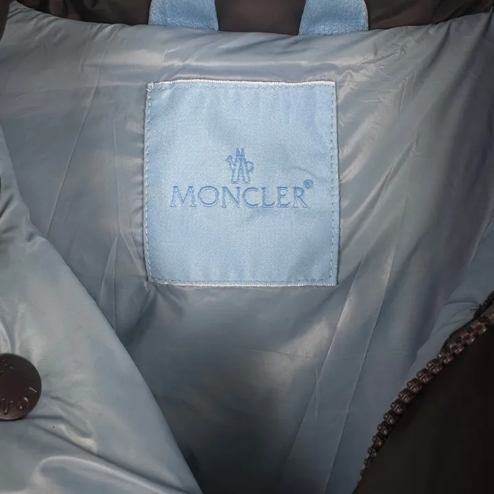 モンクレール ダウンジャケット 大きいサイズ ゆったり