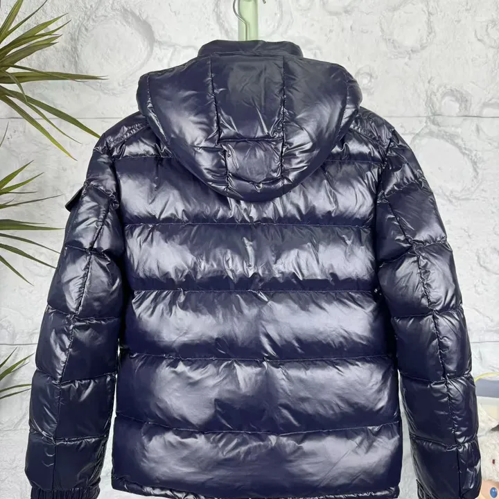 ネイビーブルー モンクレール ショートダウン