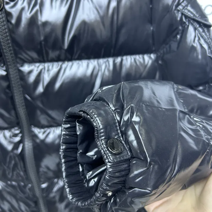 モンクレール フード付き ロングダウンジャケット