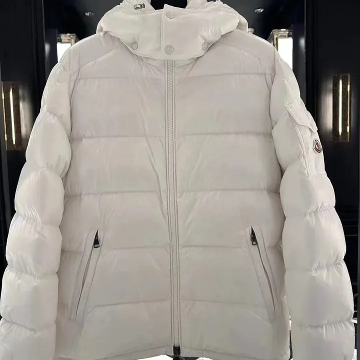 モンクレール ホワイト メンズ ダウン