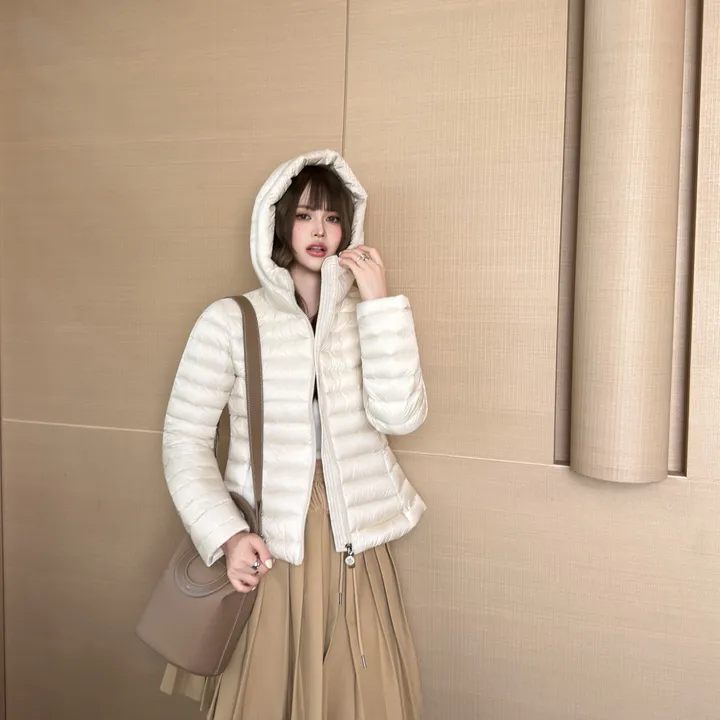MONCLER IGE ホワイト ダウン