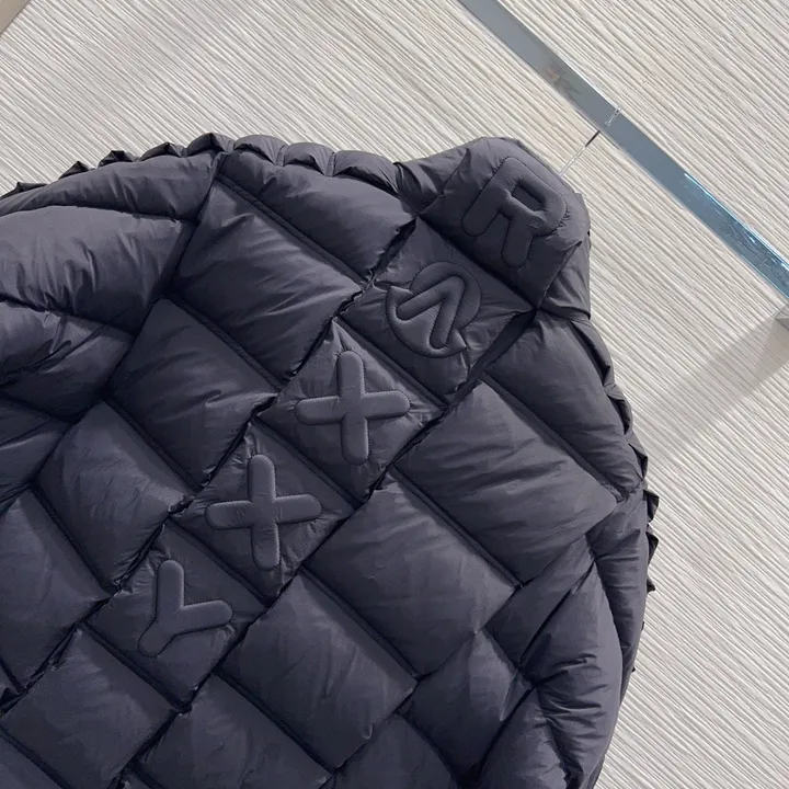 Moncler x Raxxy ダウンジャケット