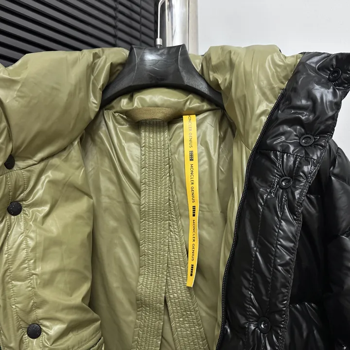 モンクレール ダウンジャケット光沢 ナイロン