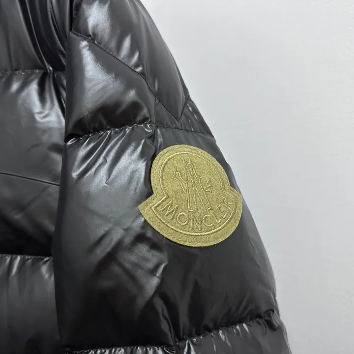 モンクレール ダーヴォクス ダウンジャケット