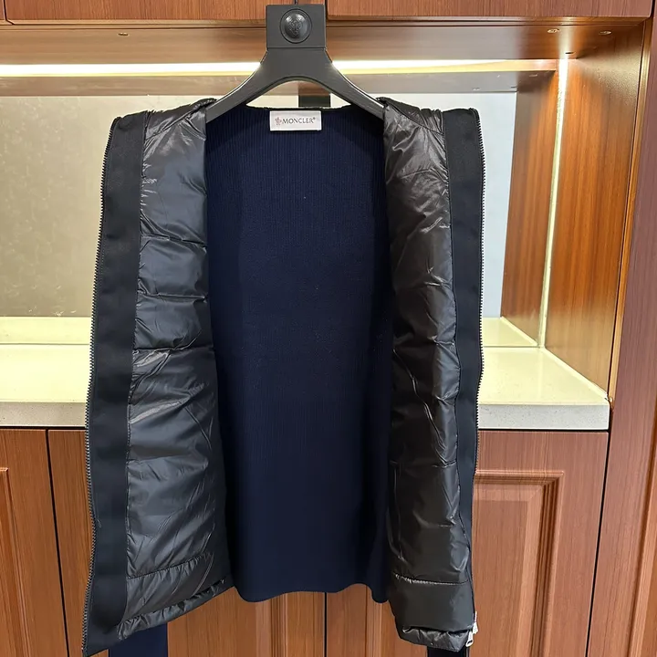 モンクレール フード付き ニット切り替え