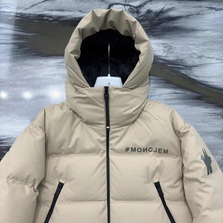 Moncler グルノーブル ダウンジャケット